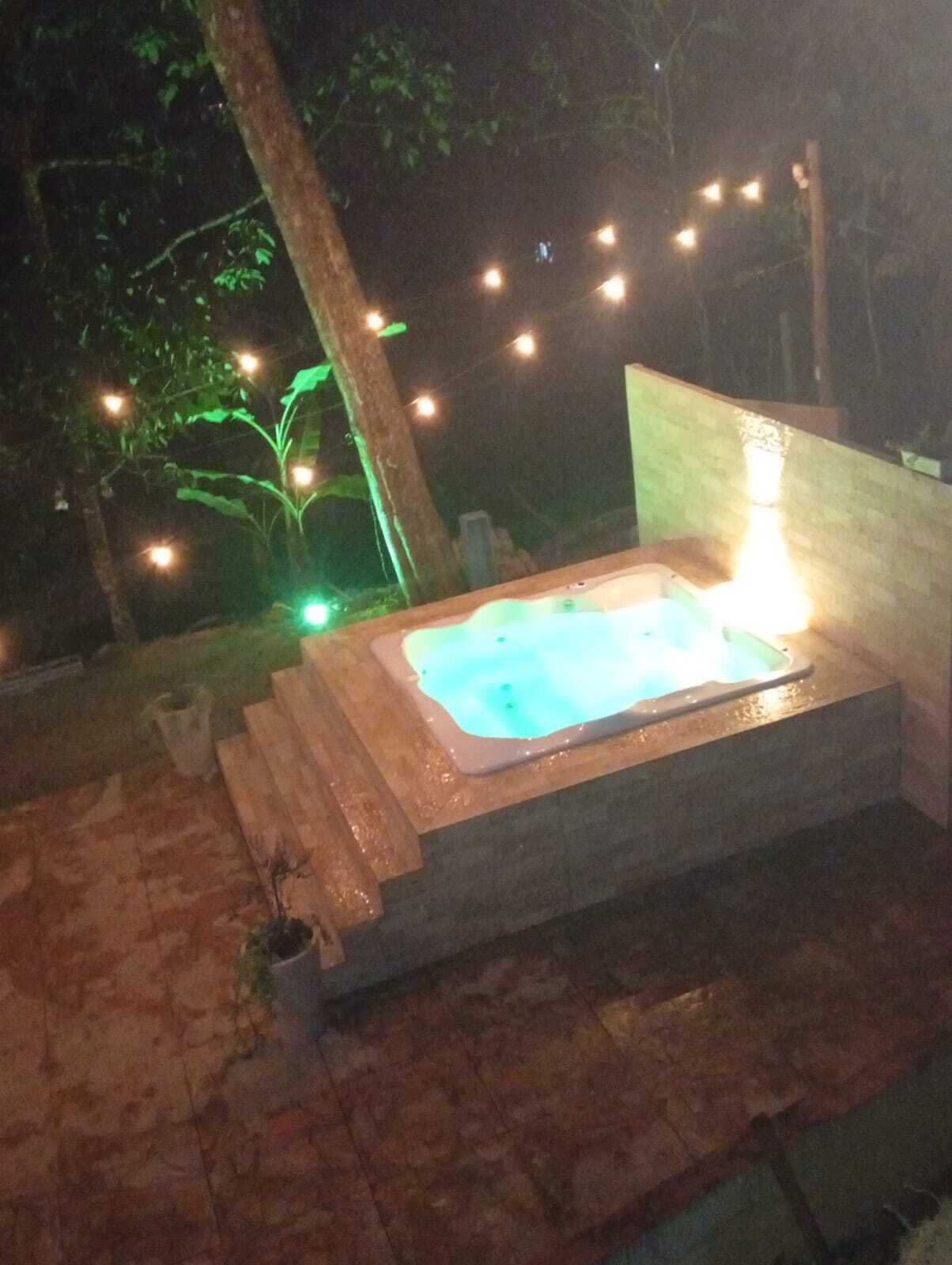 室外 SPA 浴池