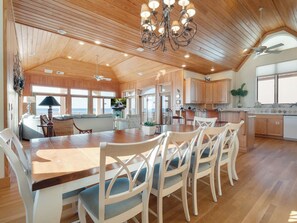 Dining - A Sandcastle! Beach Front, Hot Tub, Community Pool, Beach Gear Credit! (St. George Island)