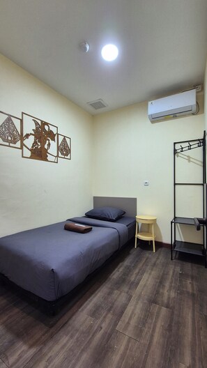 Free WiFi - Little Home Mangga Besar (Daerah Khusus Ibukota Jakarta)