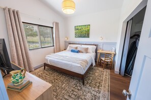 1 Schlafzimmer, Schreibtisch, Bügeleisen/Bügelbrett, kostenloses WLAN