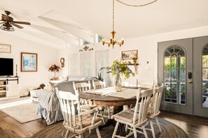 Farmhouse Guesthouse - Old West Temecula by Fieldtrip | Private 5-Acre Full-Size Western Town, 2 Homes, Spa & Fire Pit (Temecula)