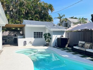 Pool - Beautiful 1-bedroom studio with AC in West Palm Beach (West Palm Beach)