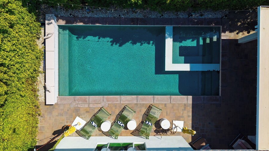 The Encore by Avantstay Pool + Hot Tub + Outdoor Pool Table + Fire Pit Mins to the Polo Fields