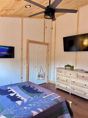 2 bedrooms, WiFi, bed sheets