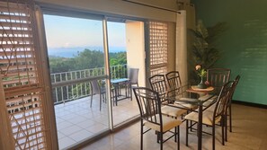 Dining - Upton apartment 
2bed/2bath in Ocho rios Jamaica tv/wifi/full kitchen (Ocho Rios)