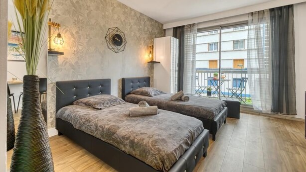 Unclassified image, 1 of 16, button - Victoria CHIC Studio - Downtown - Balcony with Mountain Views (Aix les Bains)