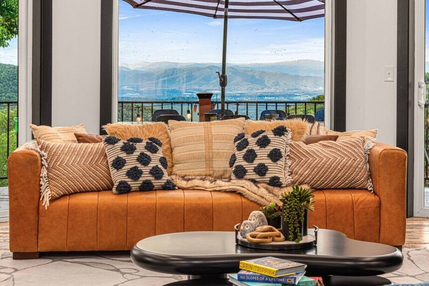 R&r Chalet | Ski View | Hot Tub | Theater | Sauna - Harrisonburg, VA