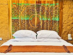 WiFi, bed sheets - Skygazer @ Karuna Siargao (Burgos)