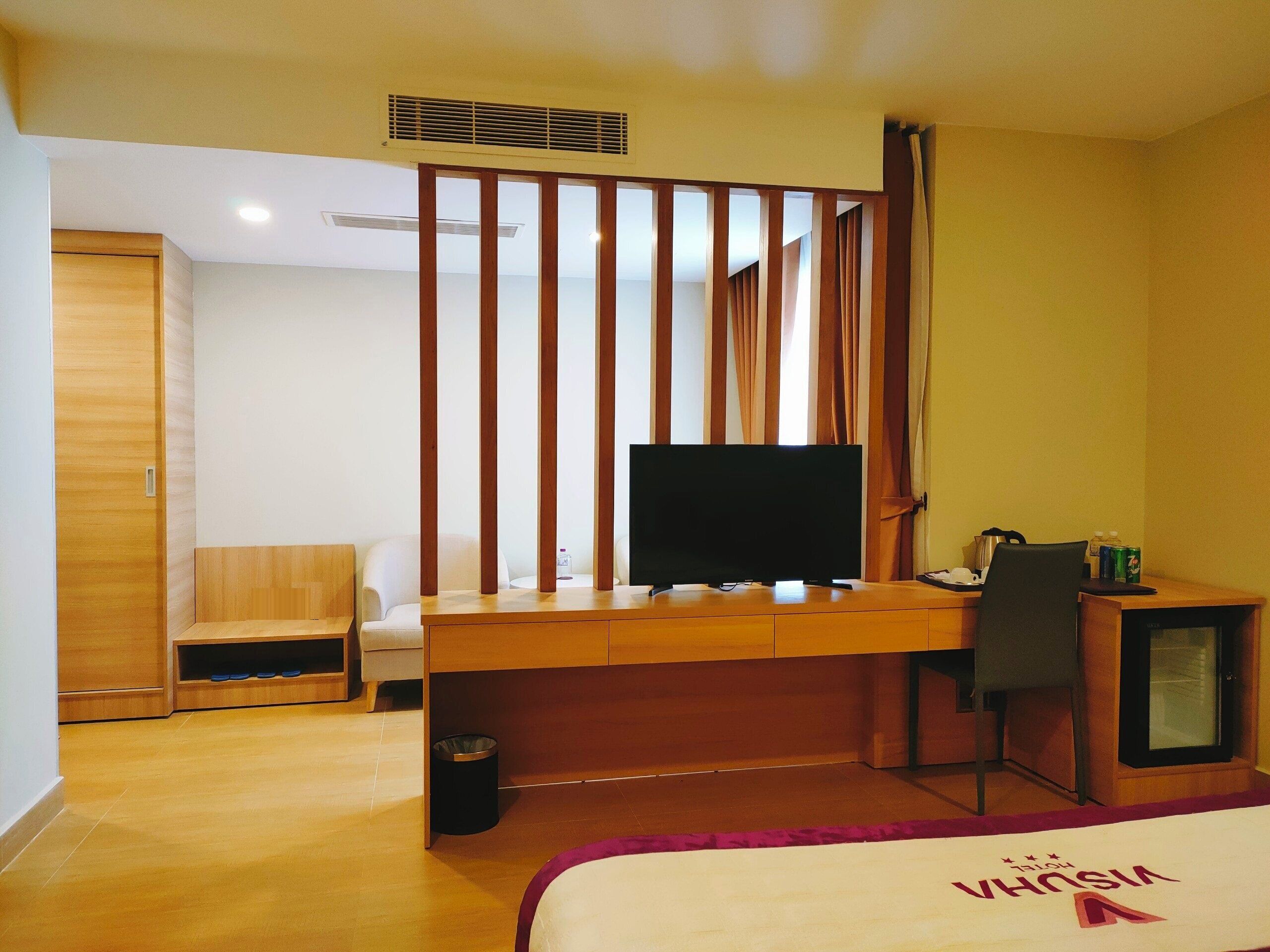 Deluxe Double Room | In-room safe, blackout drapes, soundproofing