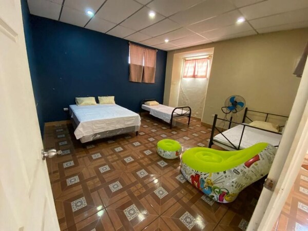 Hostal Casa Colonial - Santa Ana