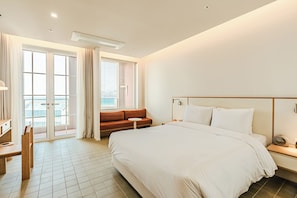 In-room safe, blackout drapes, soundproofing, WiFi (free) - KONST HOTEL (JEJUSI)