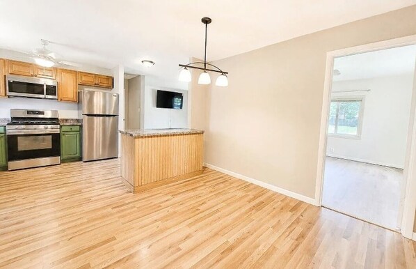 Private kitchen - 4-bedroom house in South Bend (South Bend)