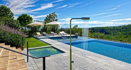 Villa La Perla - Stunning villa on luxury estate