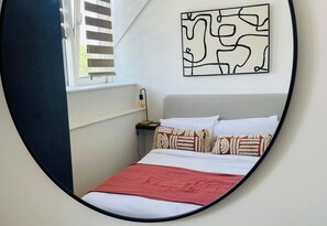 Unclassified image, 3 of 14, button - Apartment Sleeps 4 - WiFi, Close to Football Club (Ipswich)