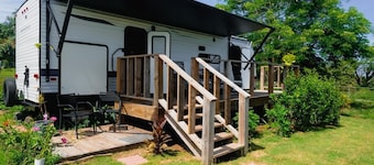 Eco friendly, cozy 1-bdr camper with AC @Atelier Anamú in Yabucoa,