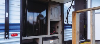 Eco friendly, cozy beach camper with AC @Atelier Anamú in Yabucoa,