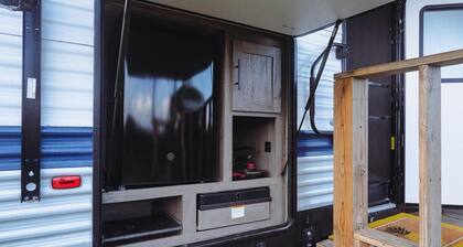 Eco friendly, cozy beach camper with AC @Atelier Anamú in Yabucoa,