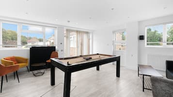 Family House | Games room