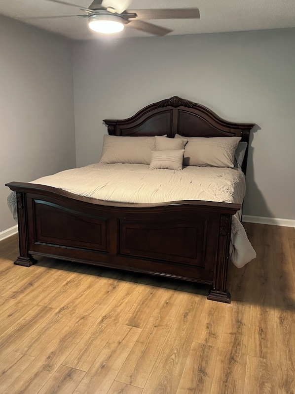 3 bedrooms, iron/ironing board, free WiFi, bed sheets
