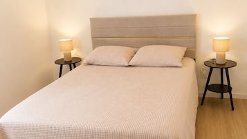 3 bedrooms, bed sheets