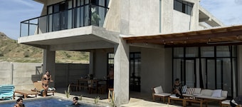 Arrecife Beach House in Los Organos El Ñuro