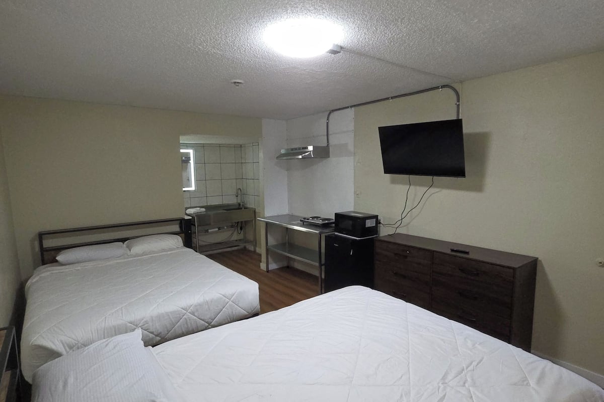 Habitación doble Confort, vista a la ciudad | Wifi gratis 