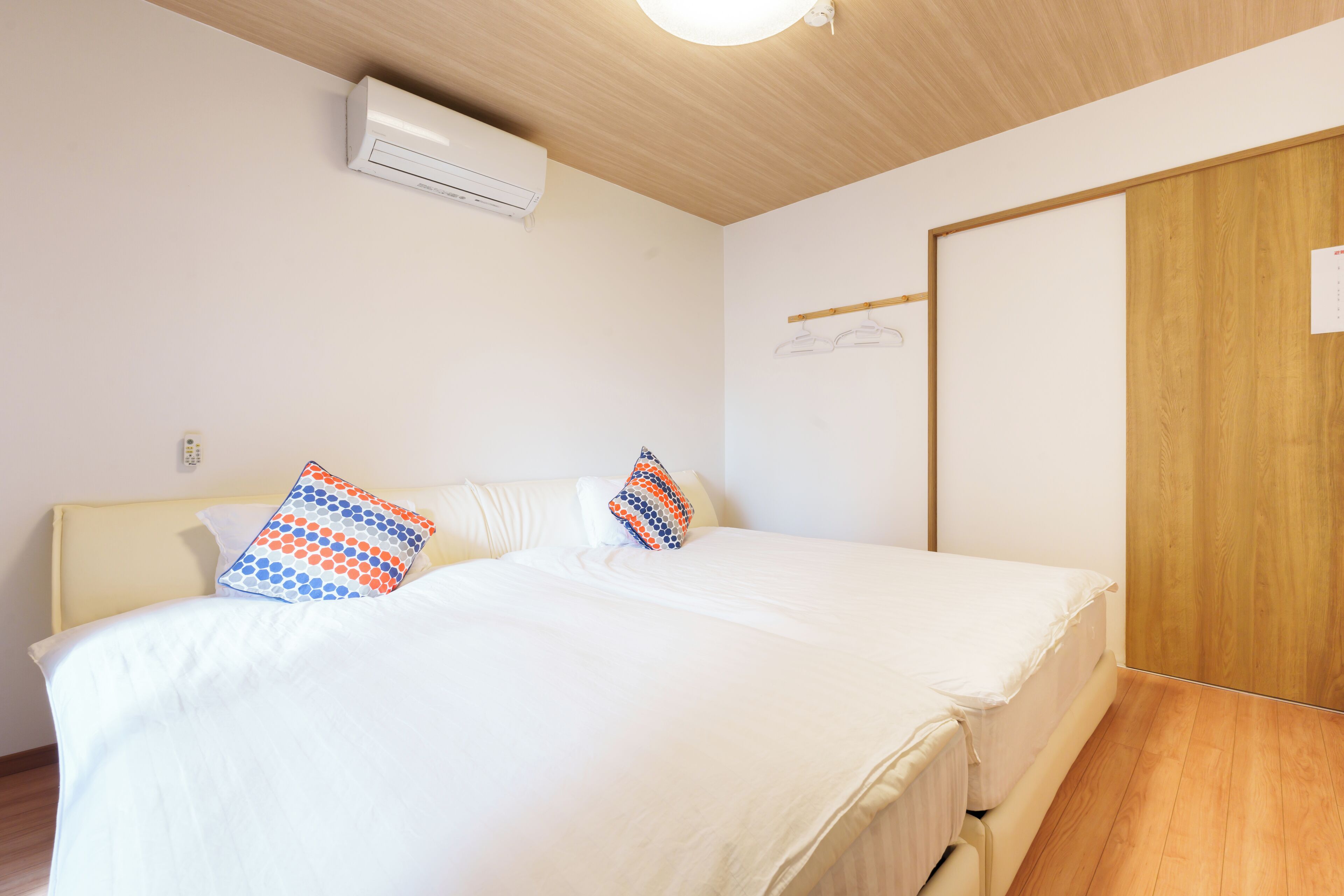 3 室のベッドルーム、WiFi