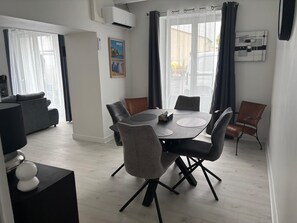 Dining - Vrbo Property (Marsais)