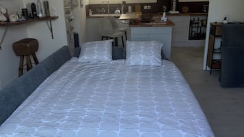 1 bedroom, iron/ironing board, free WiFi, bed sheets