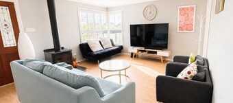 Modern, cozy and comfortable home in a prime Frankston location.