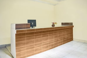 House | Reception - Cozy Double Escape W/ Free Wifi and Parking (Bandar Lampung)
