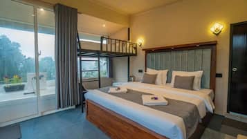 Deluxe Suite, Balcony, Mountain View | Free WiFi