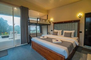 Deluxe suite, balkon, uitzicht op bergen | Gratis wifi