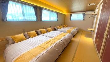 1 bedroom, WiFi (free), bed sheets