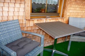 Outdoor dining - Gisela Comfortable Holiday Residence (Bernau im Schwarzwald)