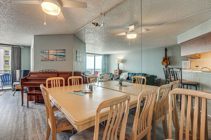 Beachfront Condo! Heated Pool, Ocean-view Balcony - Port Orange, FL