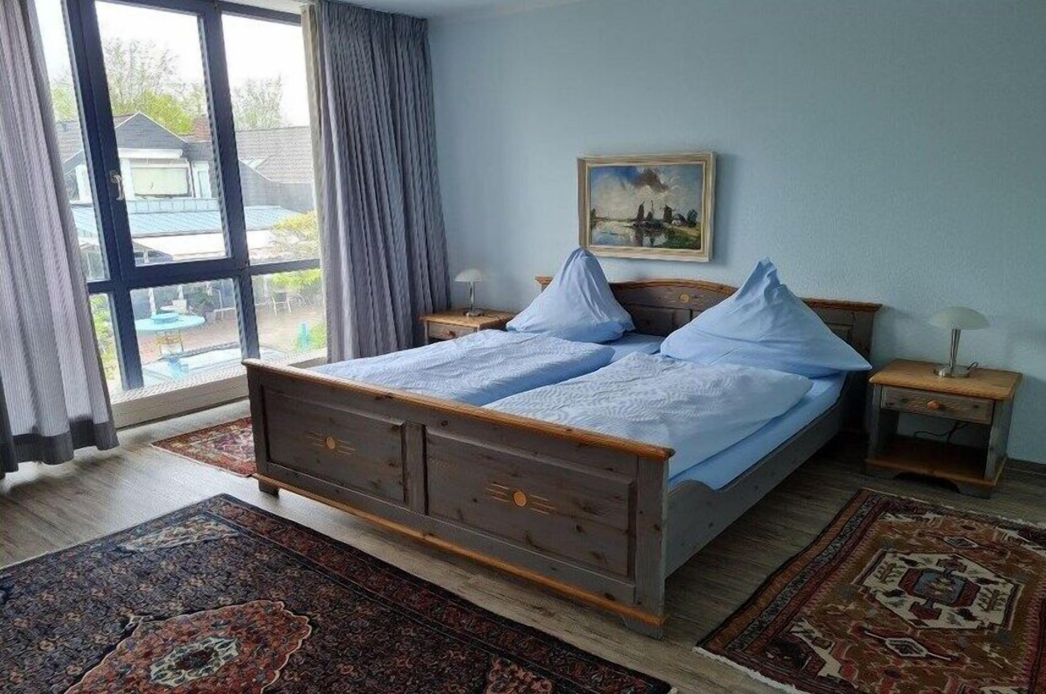 1 slaapkamer, een strijkplank/strijkijzer, gratis wifi, beddengoed