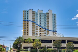 Exterior - Gulf Views & Beach Access! 2 PCB Condos w/ Pool! (Panama City Beach)