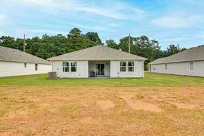 Exterior - 2 Mi to Lake Hartwell! Home w/ Easy I-85 Access (Hartwell)