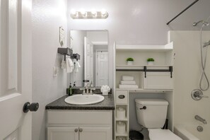 Bathroom - Cozy Gatlinburg Townhome w/ Deck in Arts District (Gatlinburg)