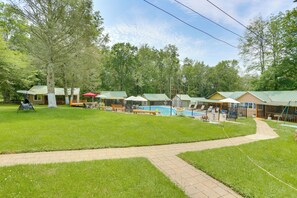 Pool - 2-Unit Combo, 6 Mi to Bethel Woods Center! (Mongaup Valley)