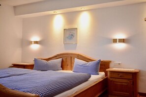 Lit parapluie, Wi-Fi gratuit, draps fournis