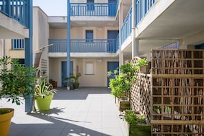 住宿地面