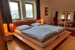 Room - Holiday apartment with 2 bedrooms (Eslohe)