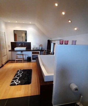 Bathroom - Holiday apartment with 2 bedrooms (Eslohe)