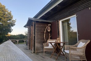 Outdoor dining - Holiday home with 1 bedroom (Schwedeneck)