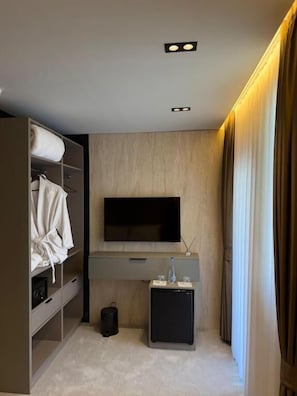 Interior - Fron Hotel (Prishtinë)