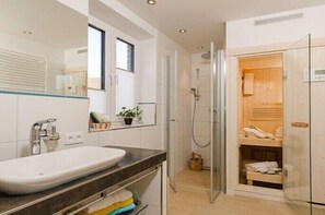Bathroom - Holiday apartment with 2 bedrooms (Norderney)
