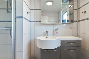 Bathroom - Holiday apartment with 1 bedroom (Nordstrand)