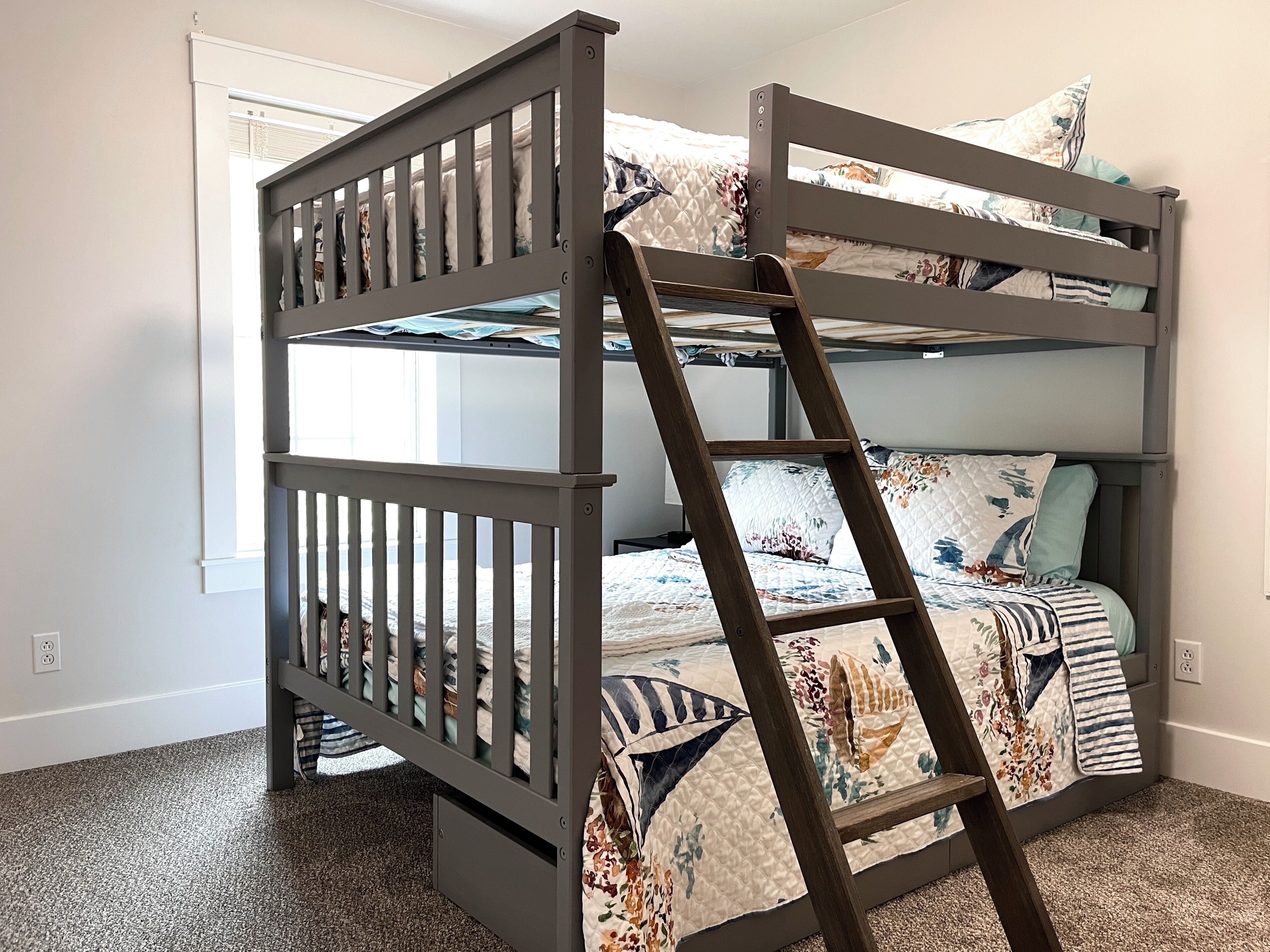 3 bedrooms, iron/ironing board, travel cot, free WiFi